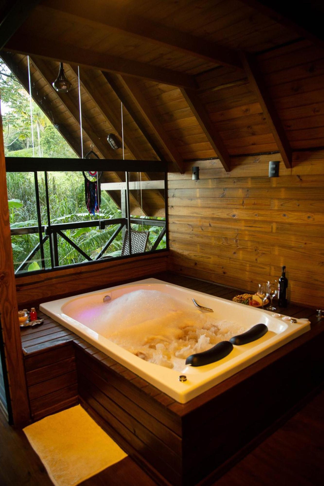 Chalet Com Cachoeira Privativa