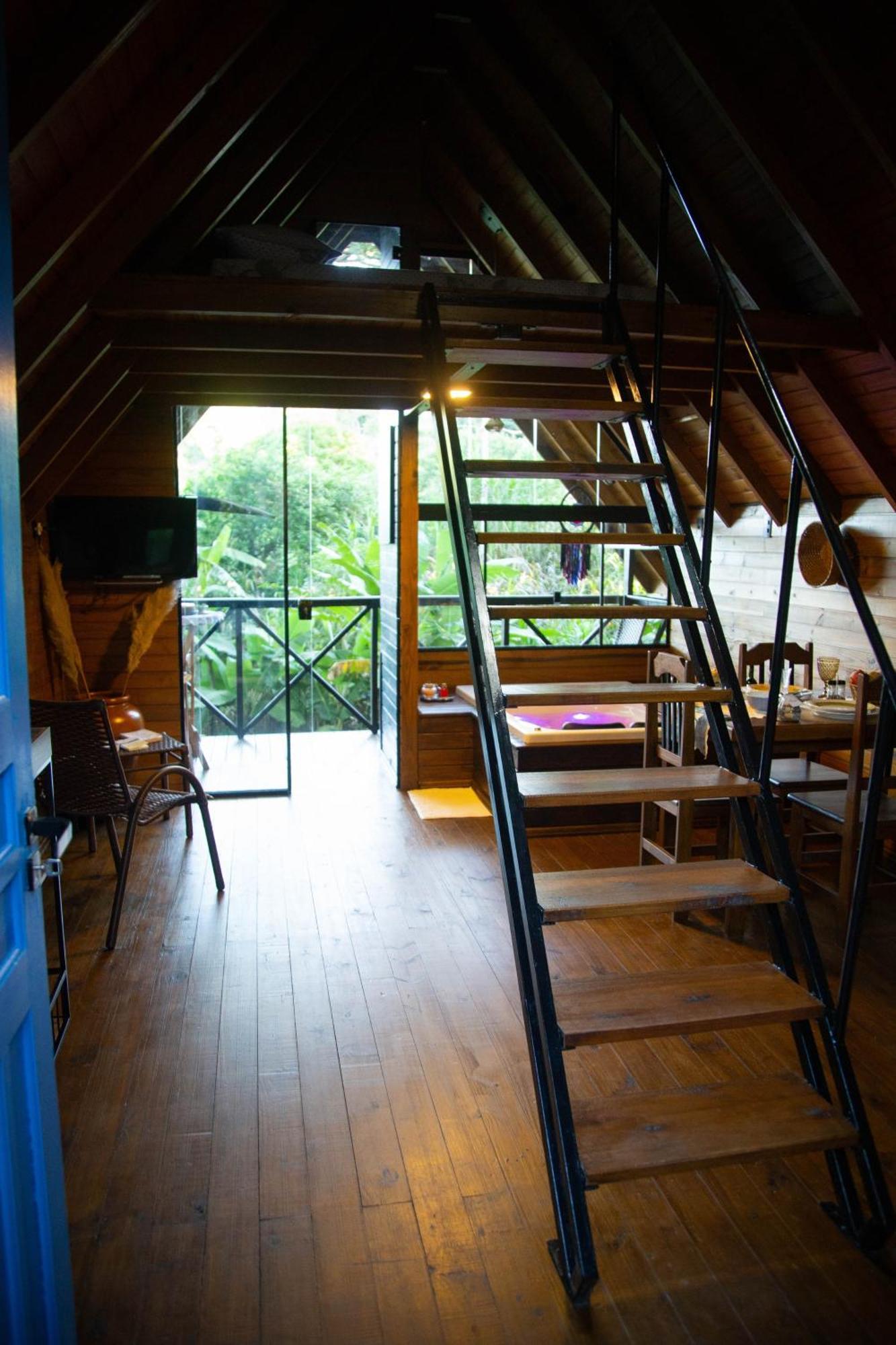 Com Cachoeira Privativa Chalet