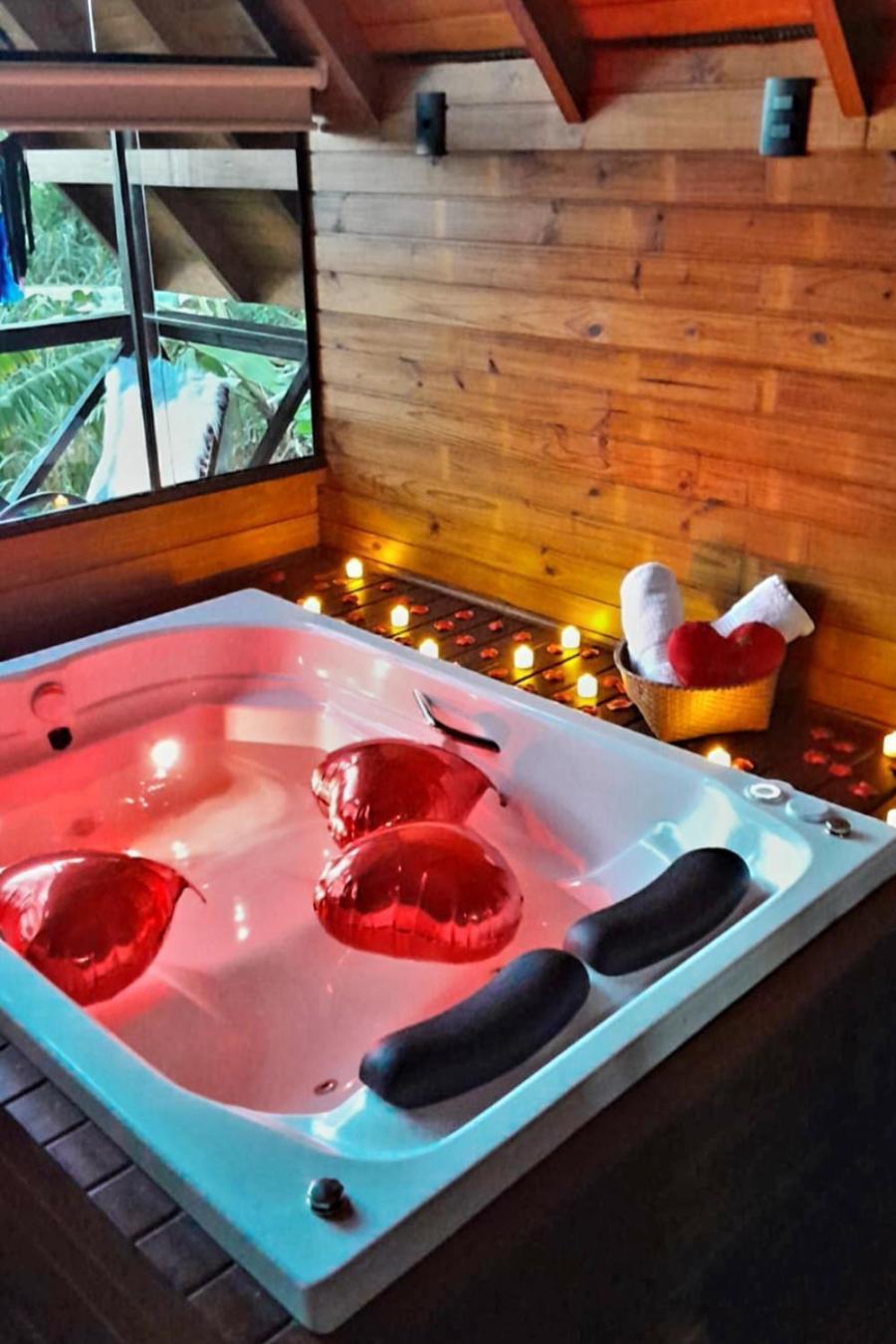 Chalet Com Cachoeira Privativa *